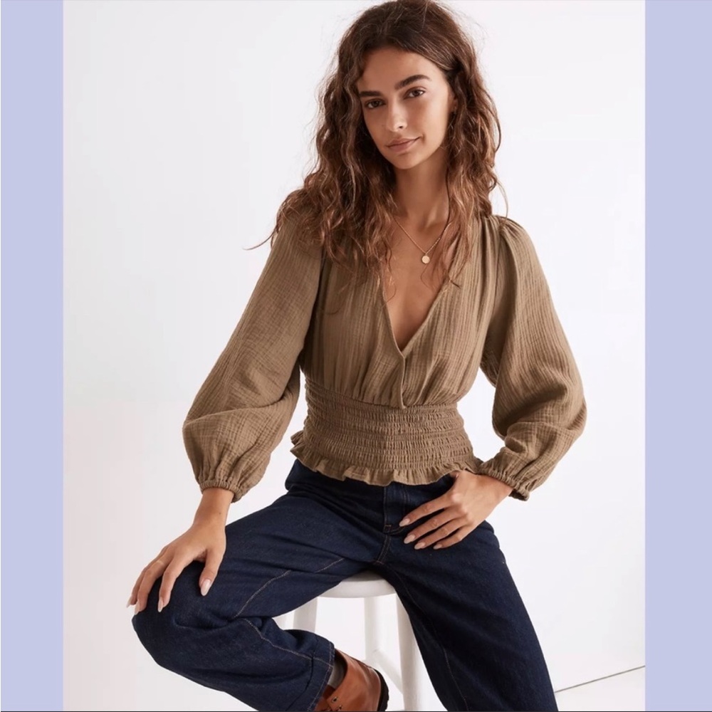 Madewell Lightspun Julianne Smocked-Waist Top, Size- Medium, EUC